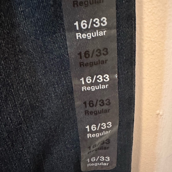 GAP Women’s Bootcut Jeans, New with Tags, Size 16/33R - Picture 3 of 8